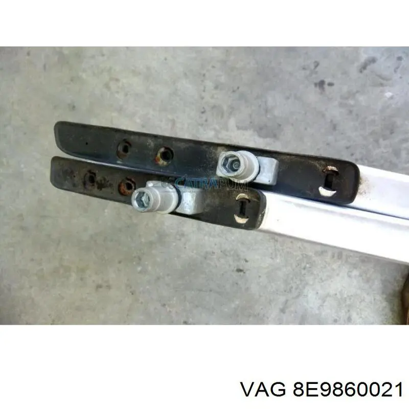  VAG 8E9860021 ціна, від 12.67 USD