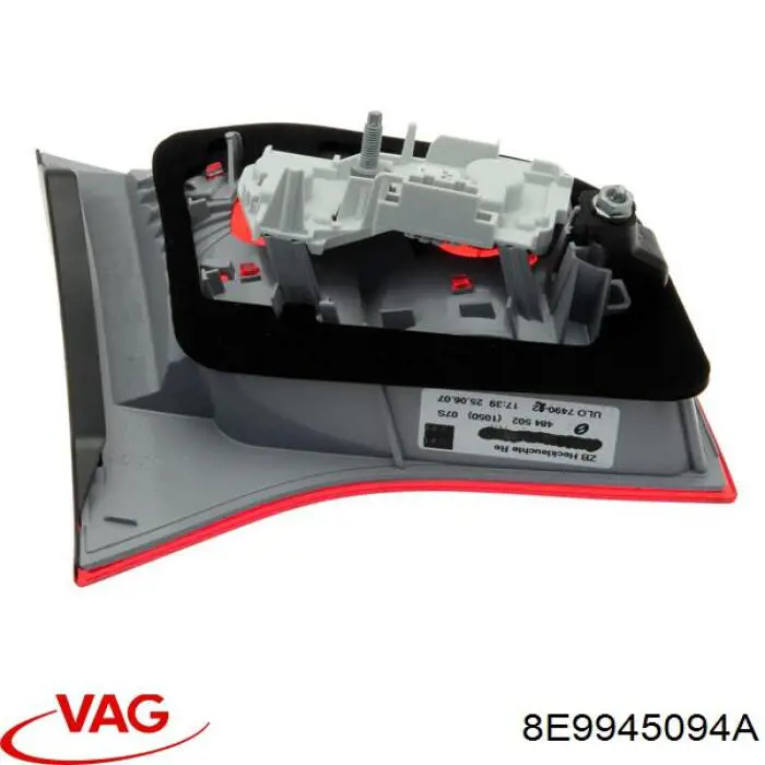 Стоп задній VAG 8E9945094A ціна, від 25.33 USD