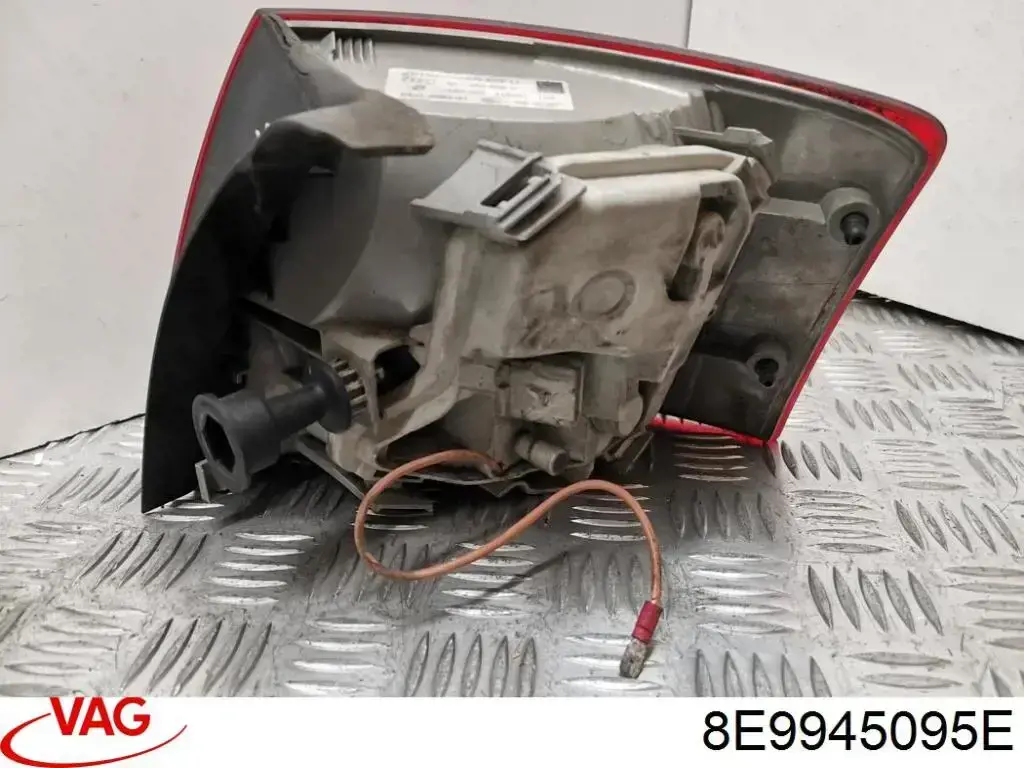 Стоп задній Polcar 1335874E
