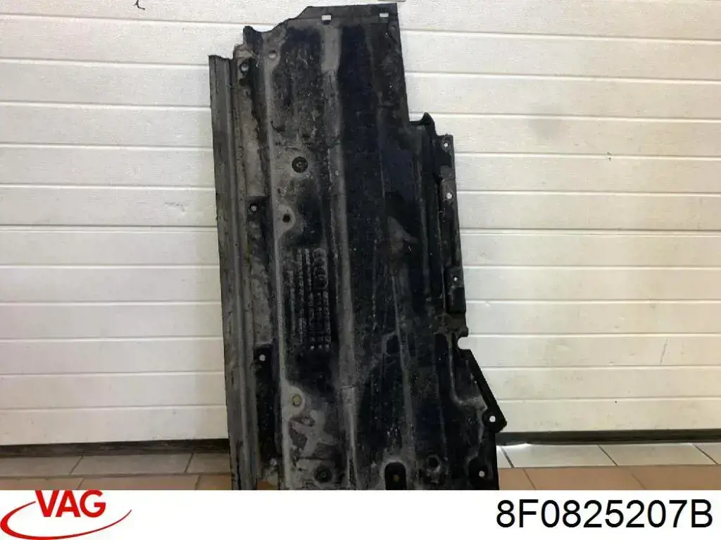 Захист днища, лівий VAG 8F0825207B ціна, від 63.35 USD