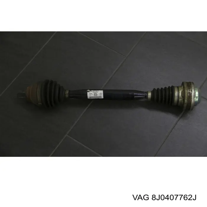 Привід правий VAG 8J0407762J