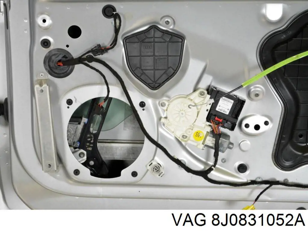 Двері передні, праві VAG 8J0831052A ціна, від 164.65 USD