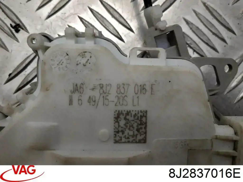 Замок передніх пасажирських дверей VAG 8J2837016E ціна, від 12.51 USD