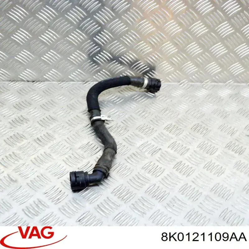 Купити 8K0121109K VAG Шланг розширювального бачка, нижній
