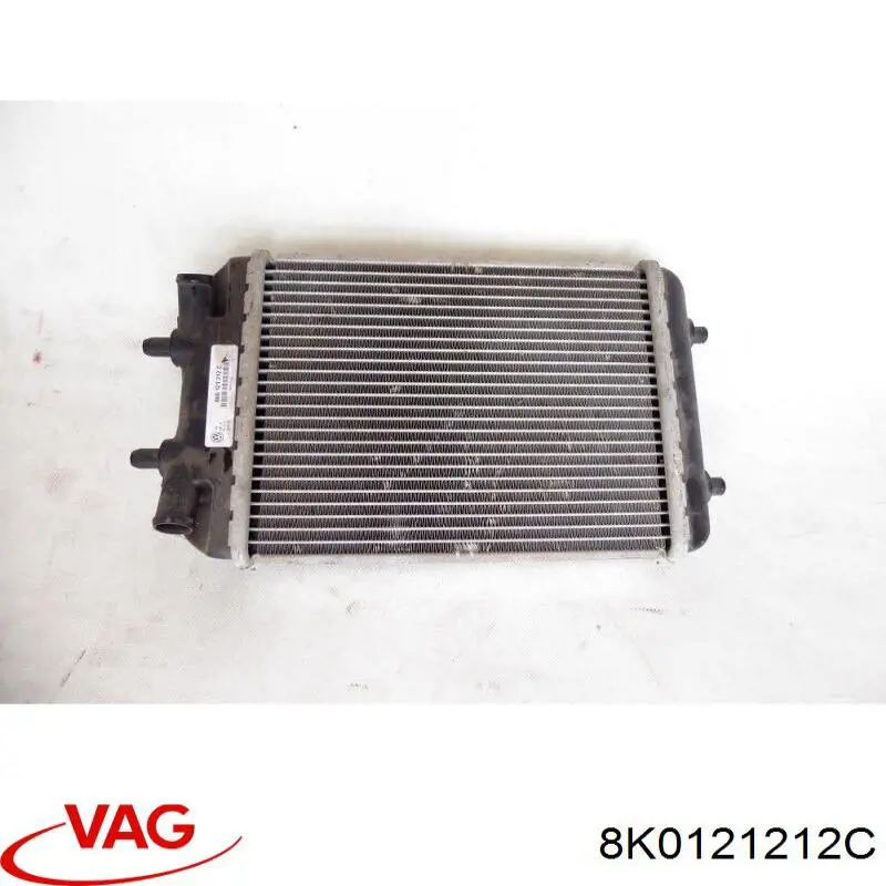 Купити 8K0121212C VAG Радіатор охолодження, додатковий