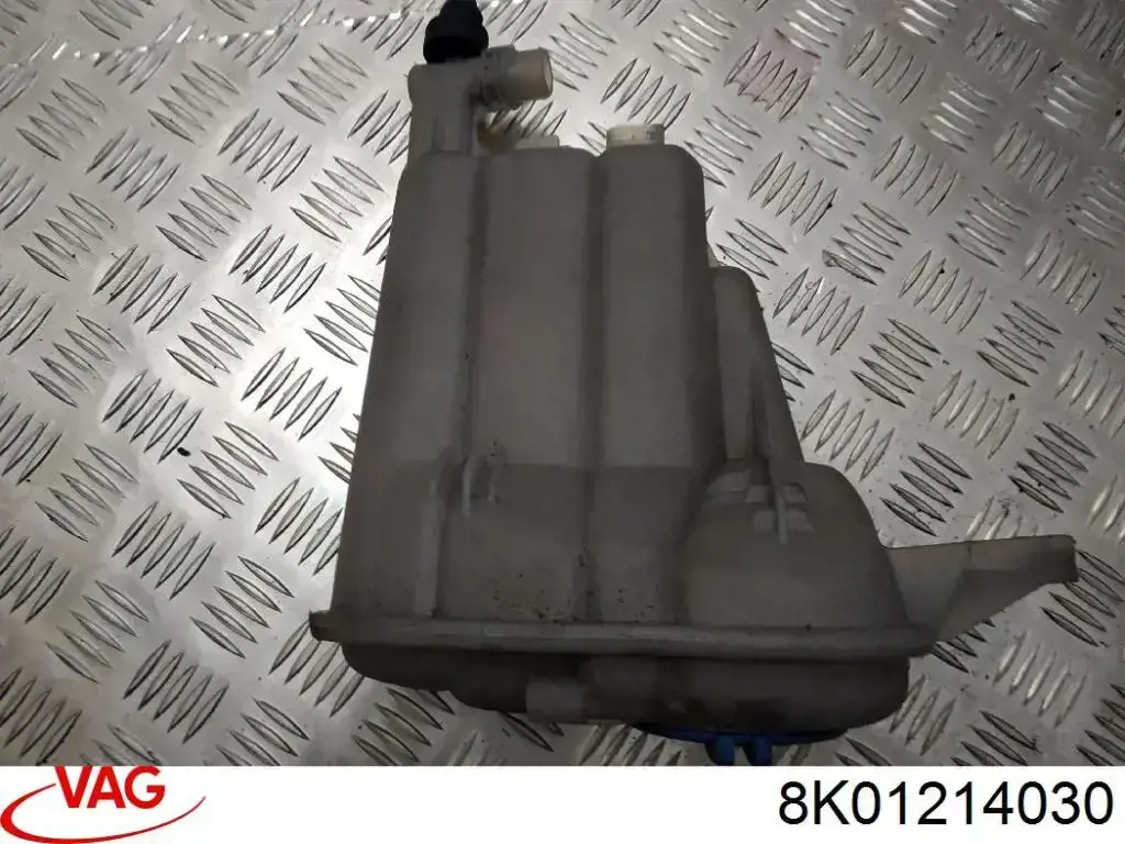 Бачок системи охолодження двигуна розширювальний VAG 8K01214030 ціна, від 11.40 USD