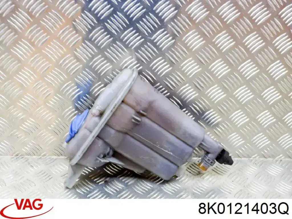 Купити 8K0121403Q VAG Водяний бачок системи охолодження