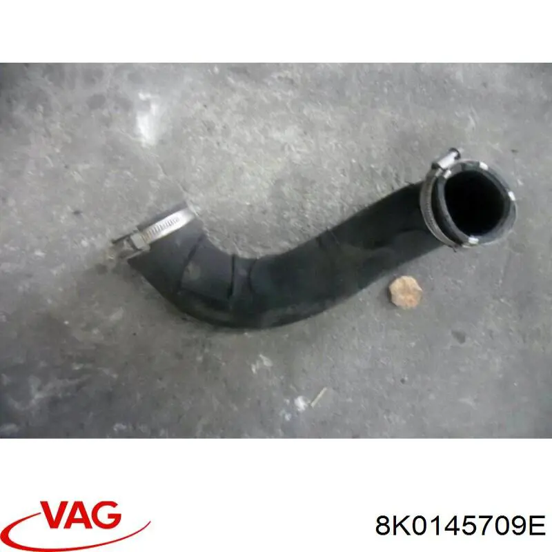 Купити 8K0145709N VAG Шланг/патрубок интеркуллера