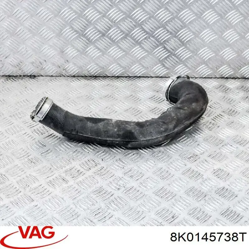 Шланг/патрубок интеркуллера 8K0145738T VAG