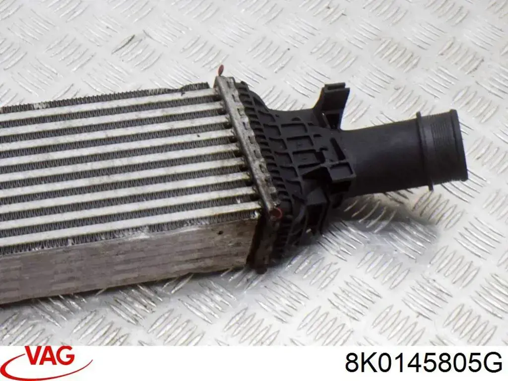 Радіатор інтеркулера VAG 8K0145805G
