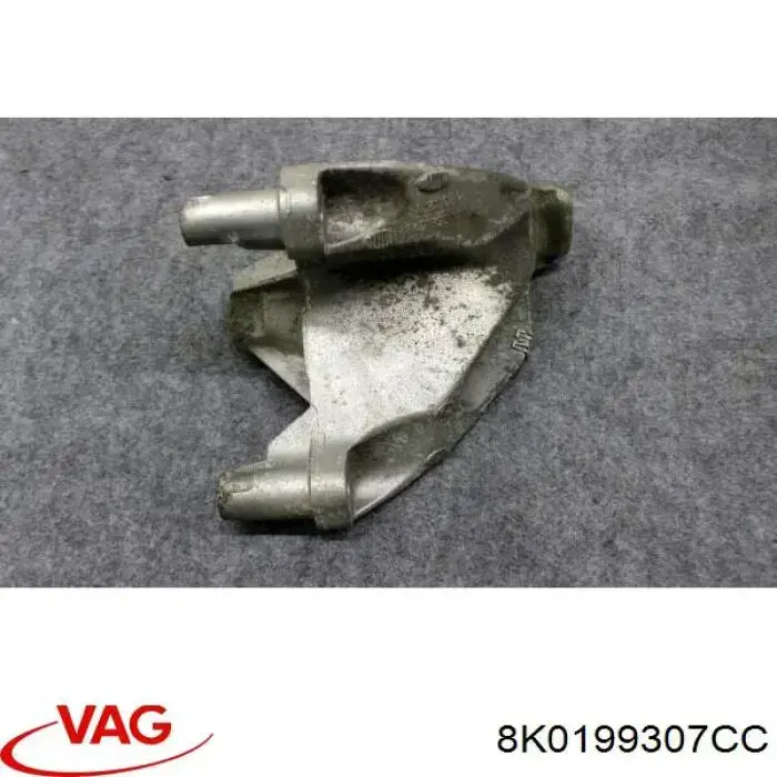Кронштейн подушки (опори) двигуна, лівої 8K0199307CC VAG