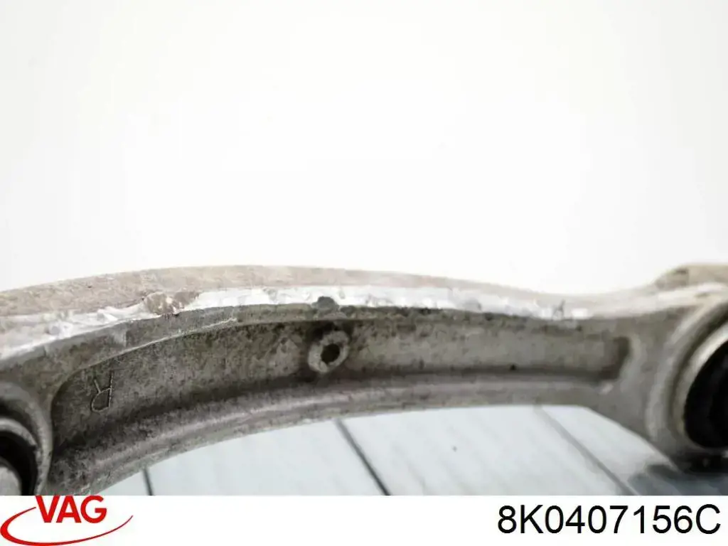 Купити 8K0407156C VAG Важіль передньої підвіски нижній, правий