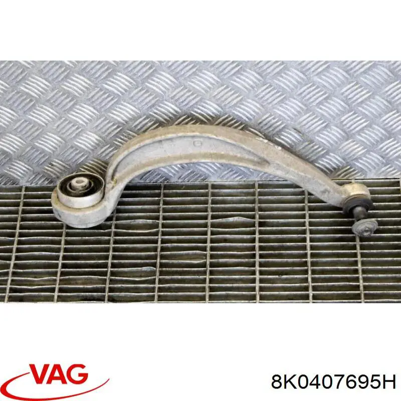 Важіль передній лівий VAG 8K0407695H ціна, від 51.67 USD