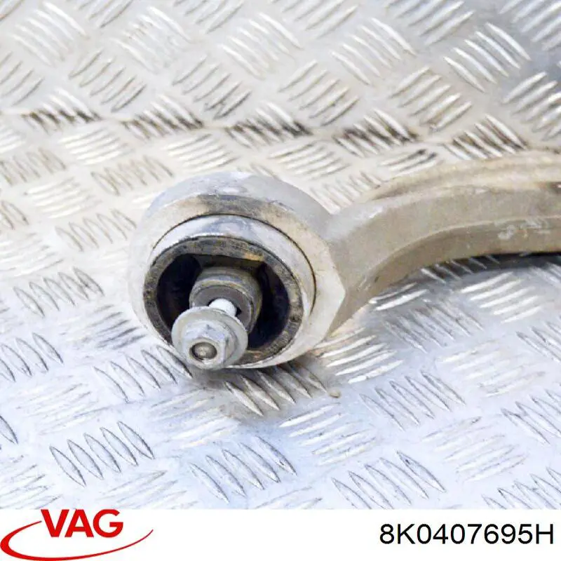 Купити 8K0407695H VAG Лівий важіль передній нижній підвіски