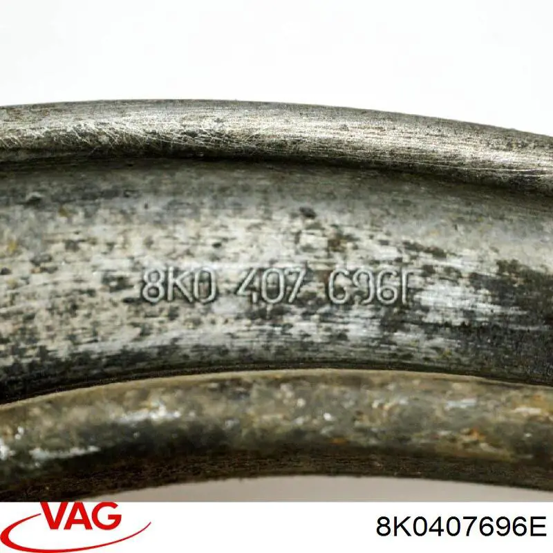 Купити 8K0407696E VAG Важіль передньої підвіски нижній, правий