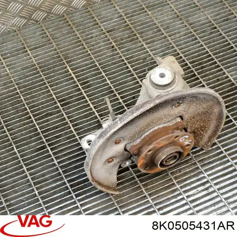 Купити 8K0505431AR VAG Цапфа ліва