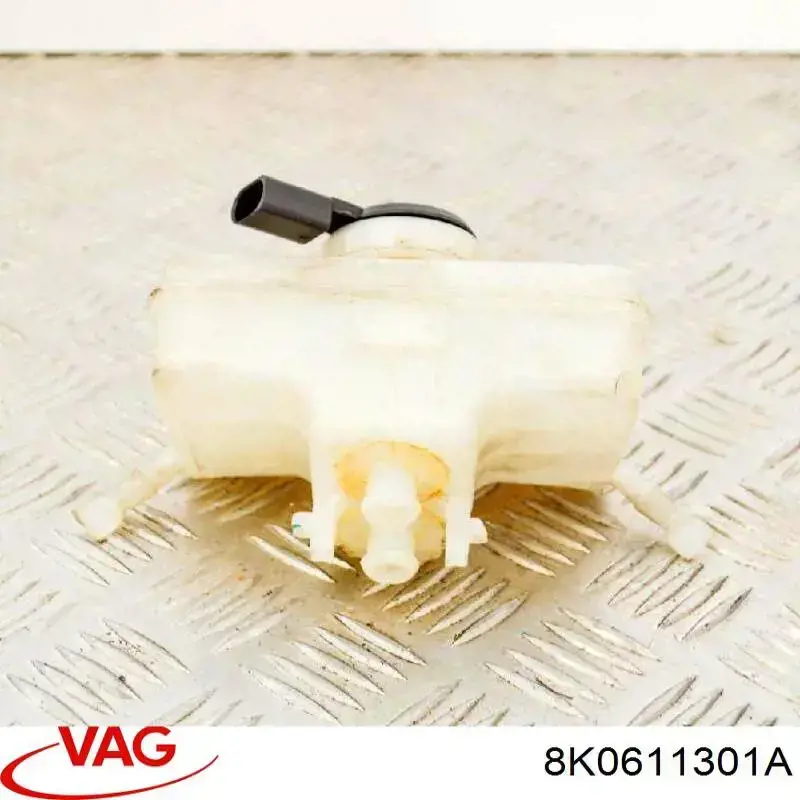 Купити 8K0611301A VAG Бачок головного гальмівного циліндру (гальмівної рідини)