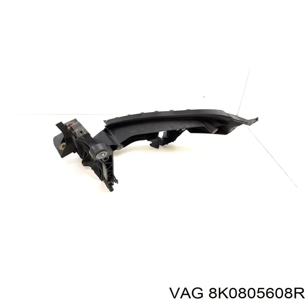 8K0805608R VAG 