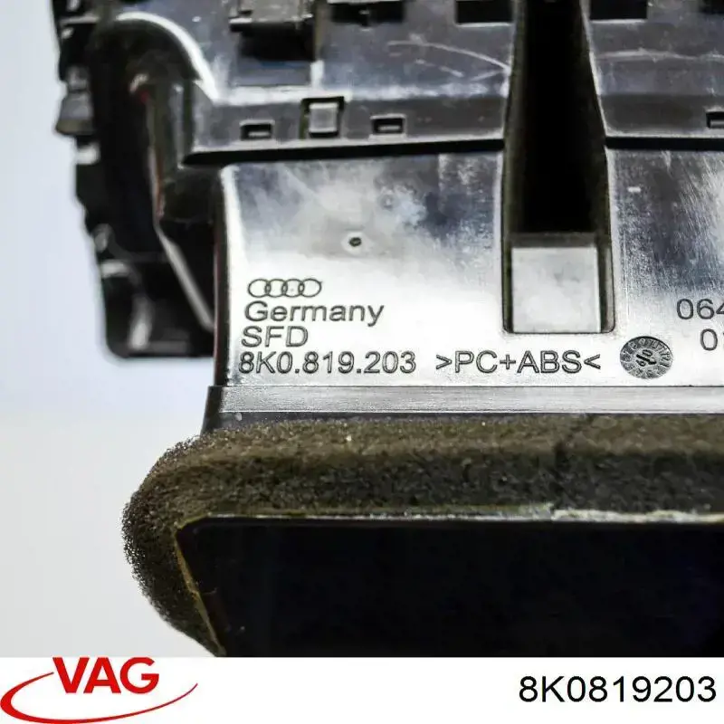 Решітка вентиляції салону в підлокітнику, задня Audi A4 Avant B8 (8K5) (Ауді A4)
