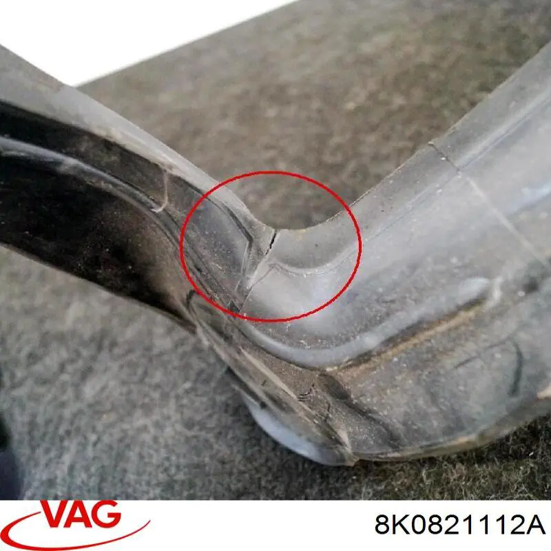 Купити 8K0821112A VAG Ущільнювач крила