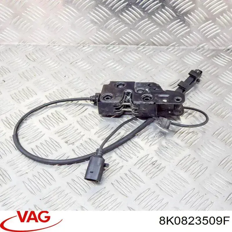 Замок капота 8K0953236 VAG