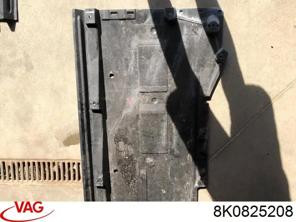 Купити 8K0825208 VAG 