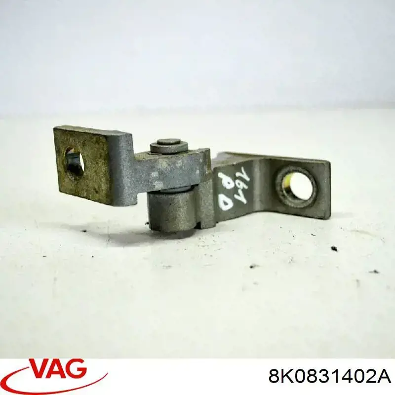 Петля заднтої двері, правої 8K0831402A VAG