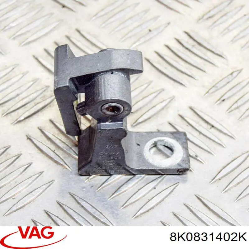 Петля передніх дверей права VAG 8K0831402K ціна, від 11.15 USD