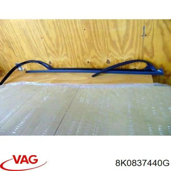 8K0837440J VAG 
