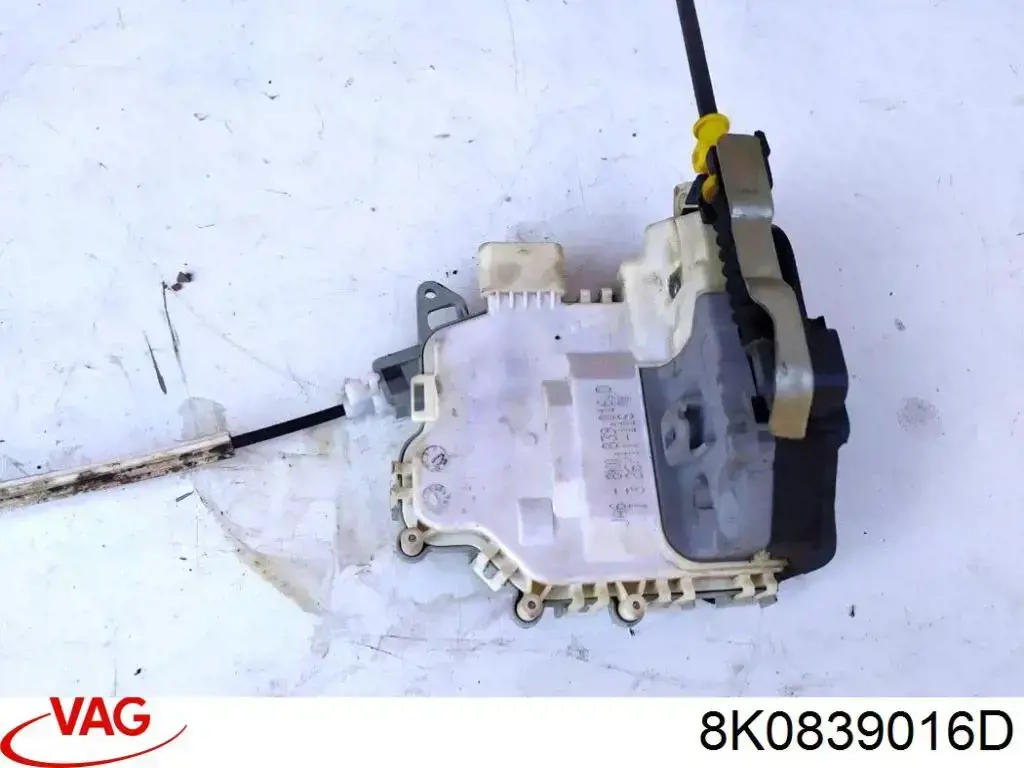 Купити 8K0839016D VAG Замок задньої дверї, правої