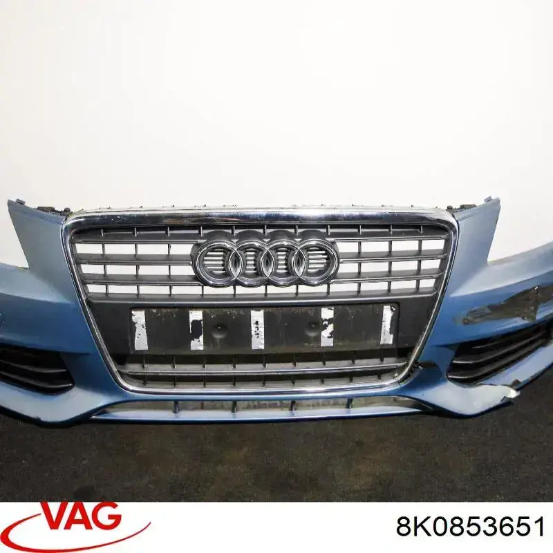  Решітка радіатора Audi A4 