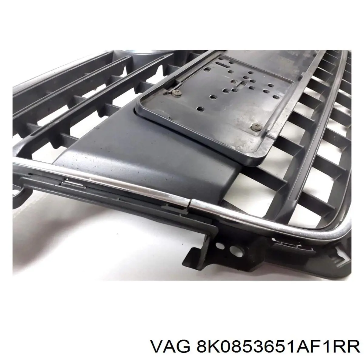 8K0853651AF1RR VAG Решітка радіатора