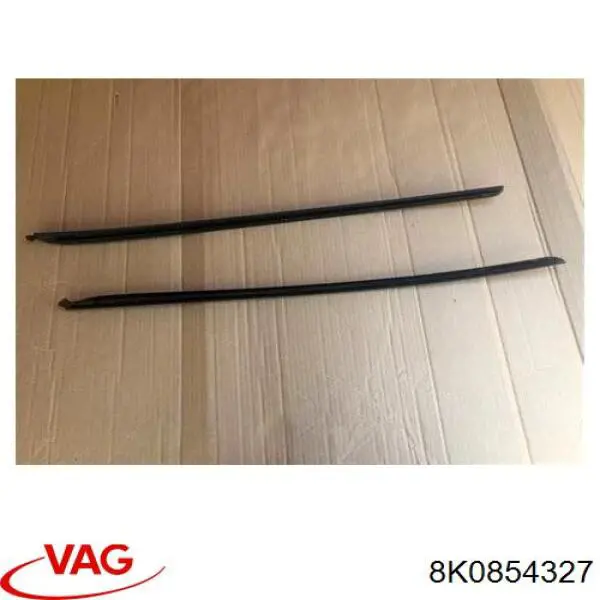 Купити 8K0854327 VAG Молдинг вітрового скла лівий