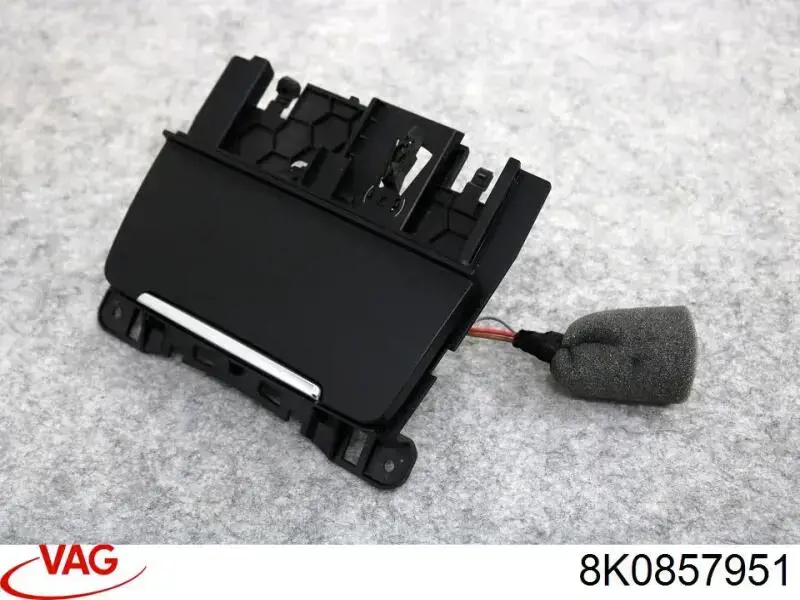 Попільничка центральної консолі 8K0857951 VAG