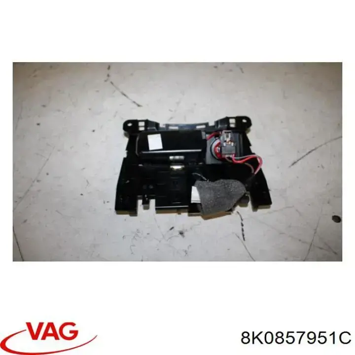 Попільничка центральної консолі VAG 8K0857951C ціна, від 5.37 USD