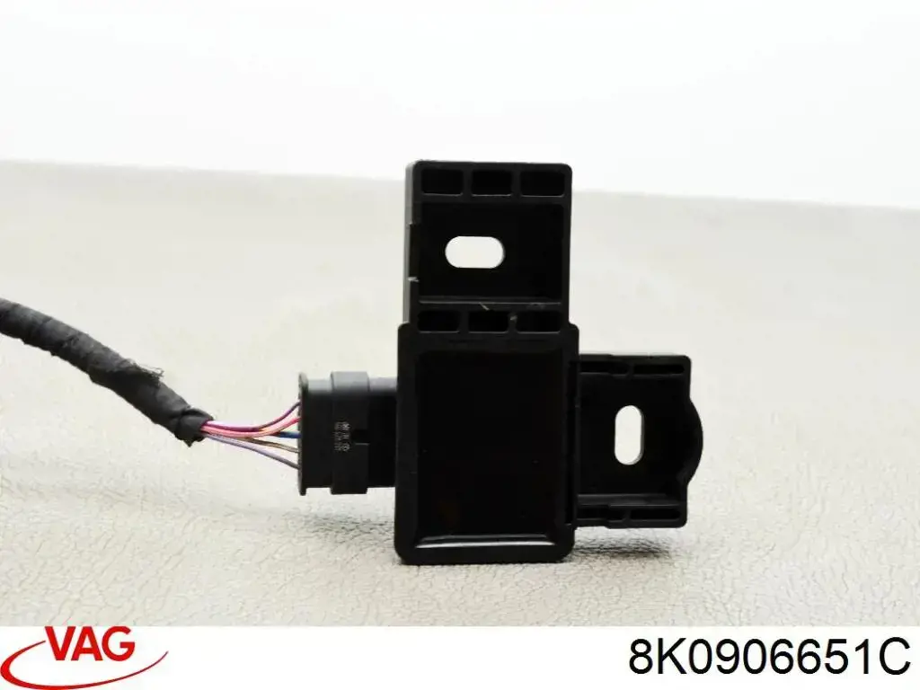 8K0906651C VAG 