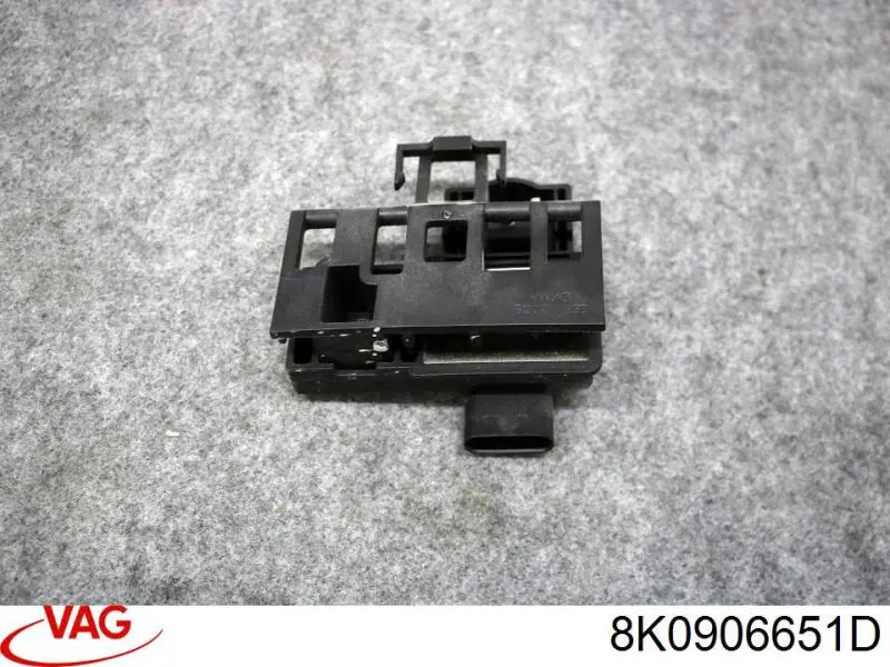 VAG 8K0906651D ціна, від 3.80 USD