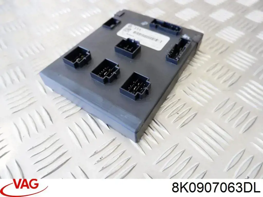 Модуль керування (ЕБУ) бортової мережі 8K0907063AH VAG