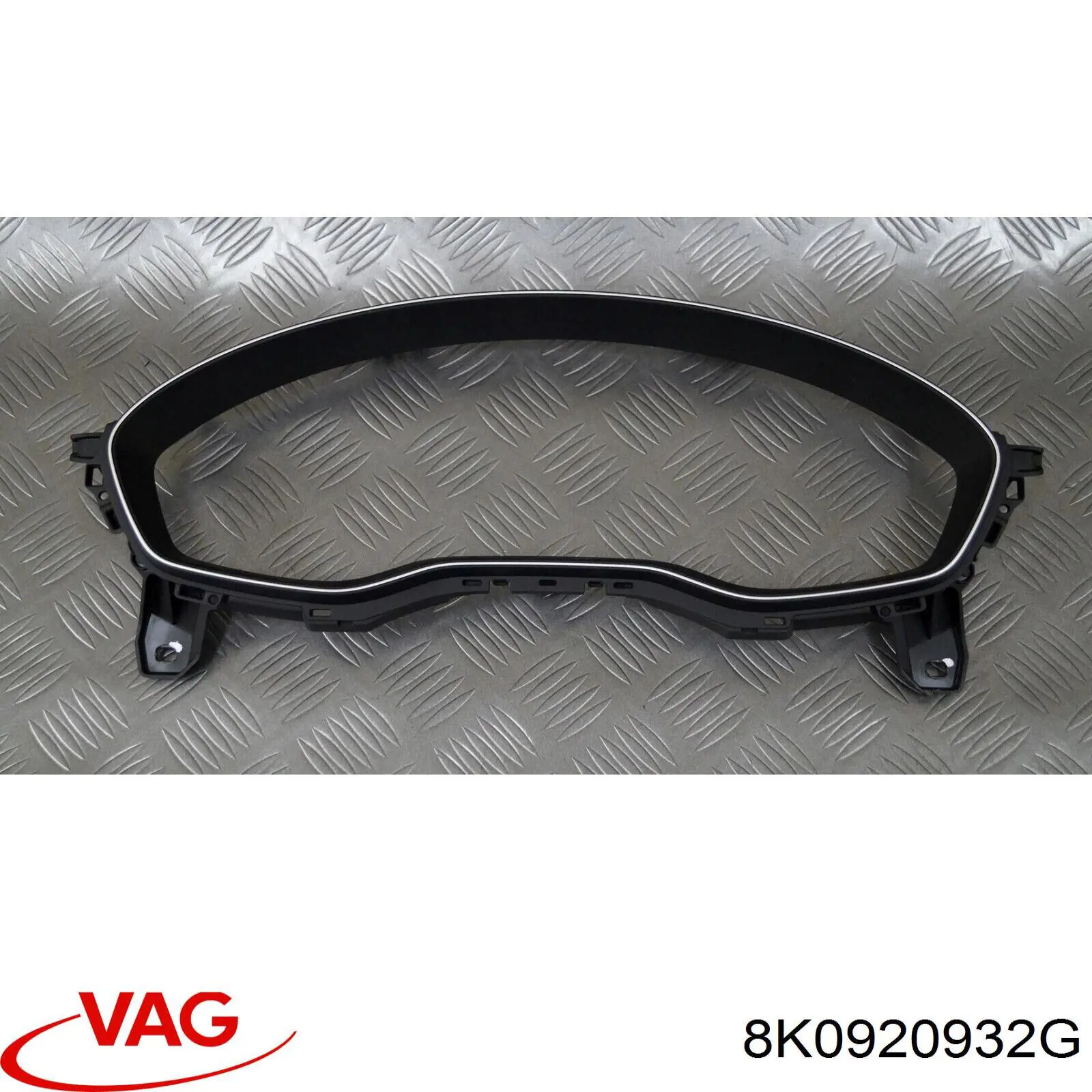 Приладова дошка-щиток приладів 8K0920932G VAG