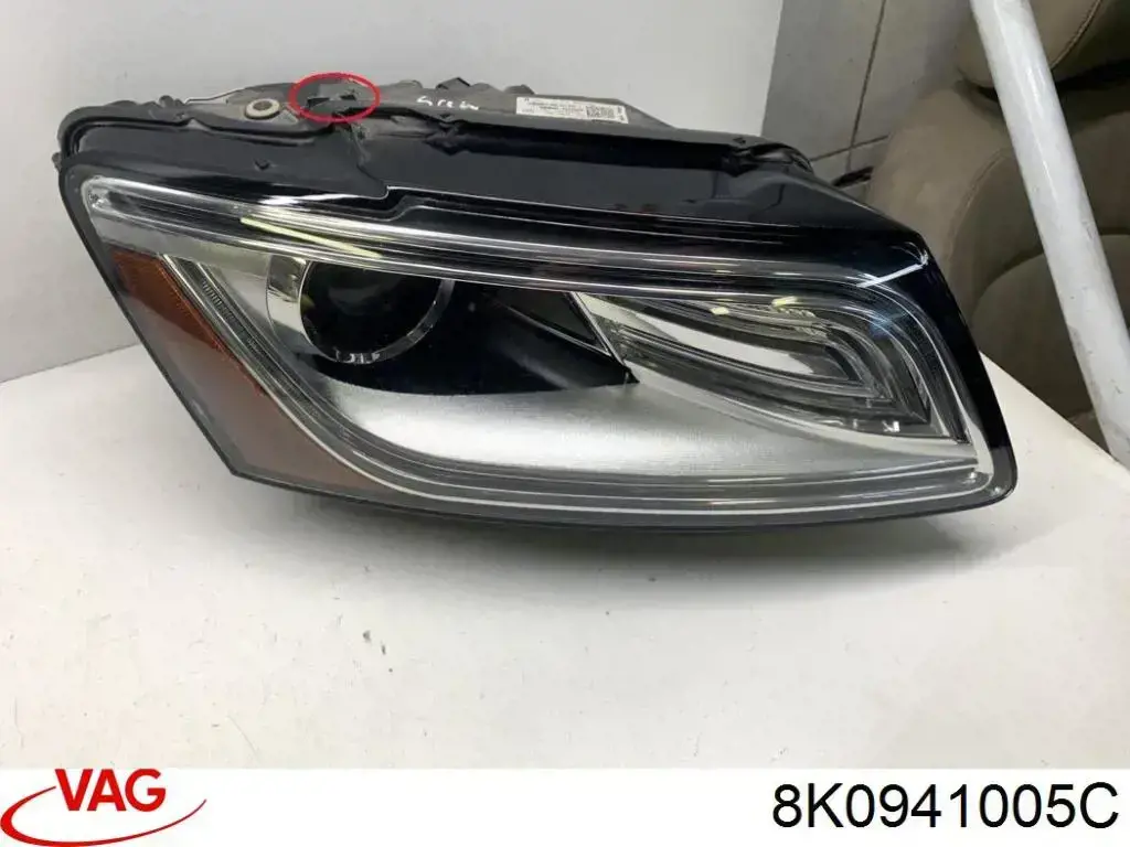 8K0941005C VAG Корпус фари лівої