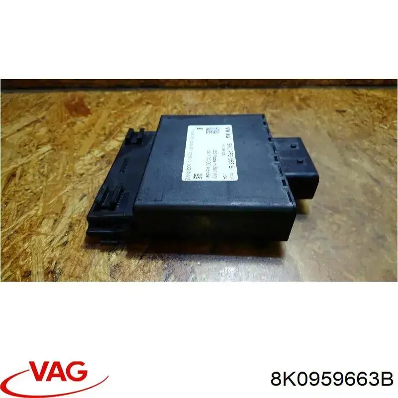 Стабілізатор напруги 8K0959663B VAG
