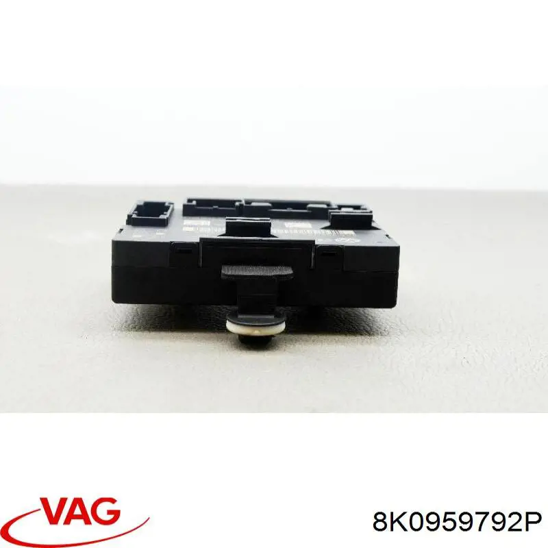 Блок комфорту передніх дверей VAG 8K0959792P ціна, від 7.60 USD