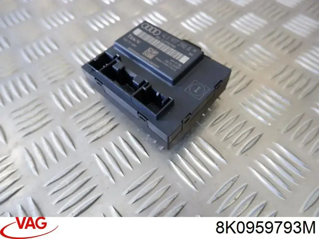 Купити 8K0959793M VAG Блок комфорту передніх дверей