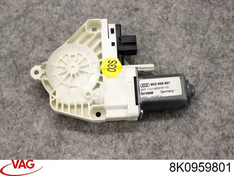 Мотор склопідйомника дверей передніх, лівих VAG 8K0959801 ціна, від 6.35 USD