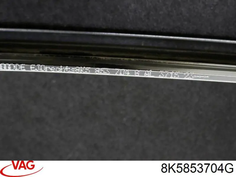 Молдинг даху, правий 8K5853704G VAG