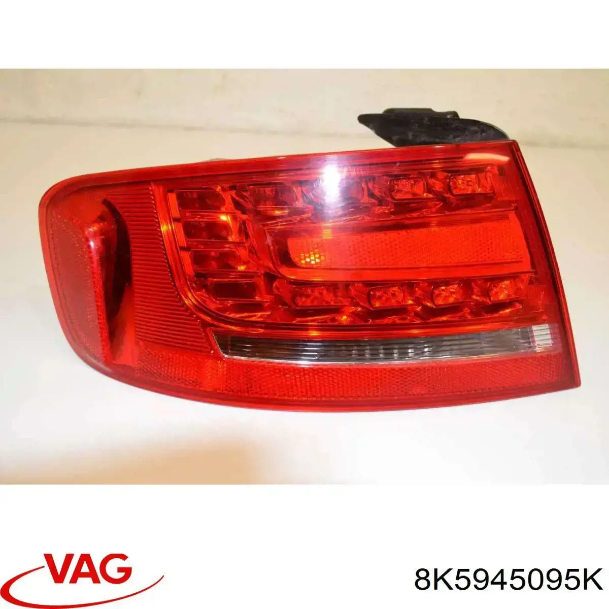 Купити 8K5945095K VAG Ліхтар задній