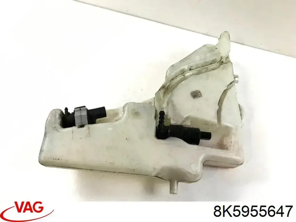 Моторчик омивача 8K5955647 VAG