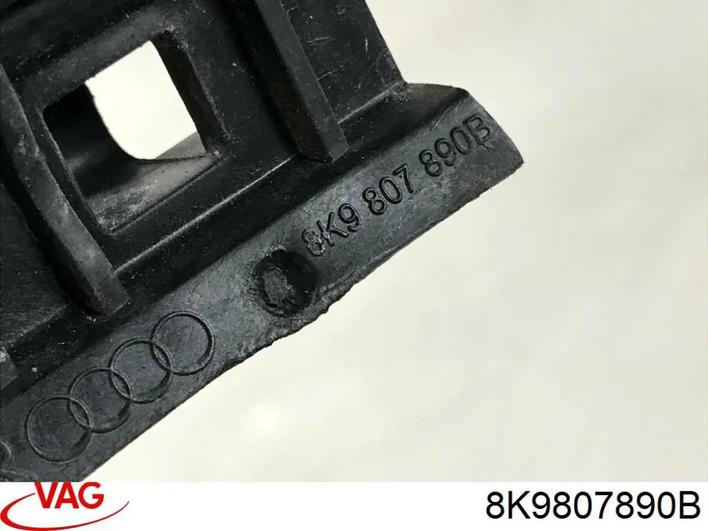 Кронштейн бампера заднього, правий VAG 8K9807890B ціна, від 9.78 USD