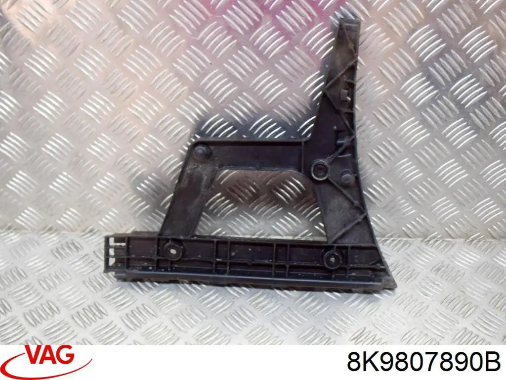 Купити 8K9807890B VAG Кронштейн бампера заднього, правий