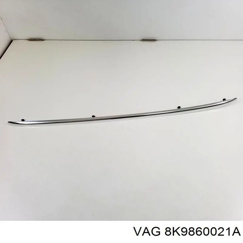 8K9860021A VAG Рейлінг даху лівий